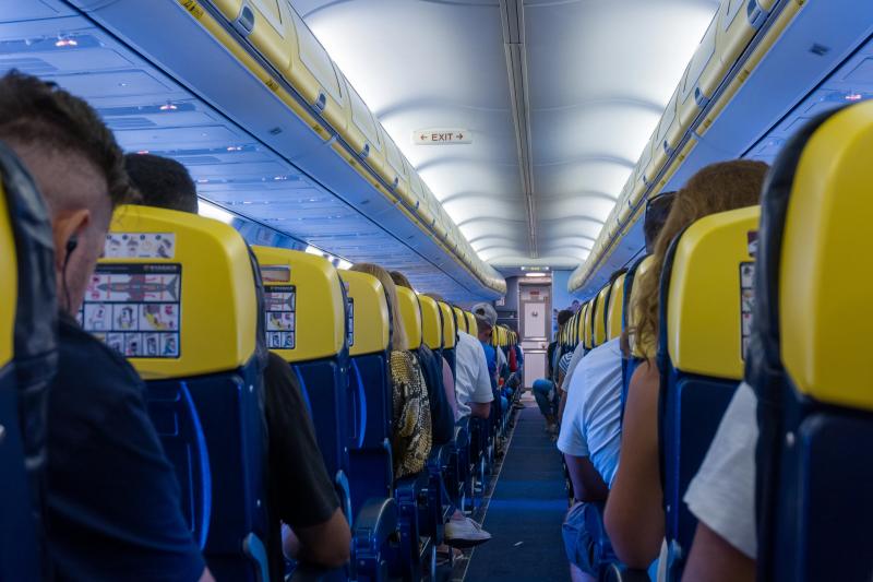 Aviație: Contracte complicate, angajatori greu de stabilit