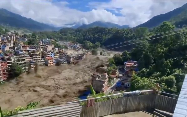 Nepal-Tibet: Viitură devastatoare, peste 160 morți și sute dispăruți