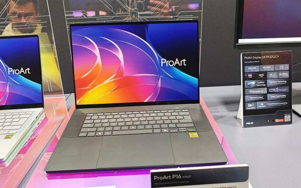 Asus lansează noi laptopuri la Berlin