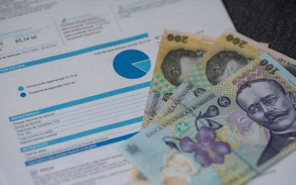 Tarife energie: scumpiri moderate de până la 10%, anunță oficialul