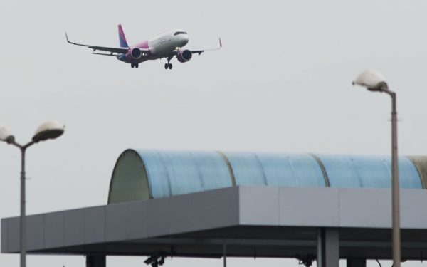 Faliment airBaltic: Iarnă grea pentru companii. Și TAROM e în pericol