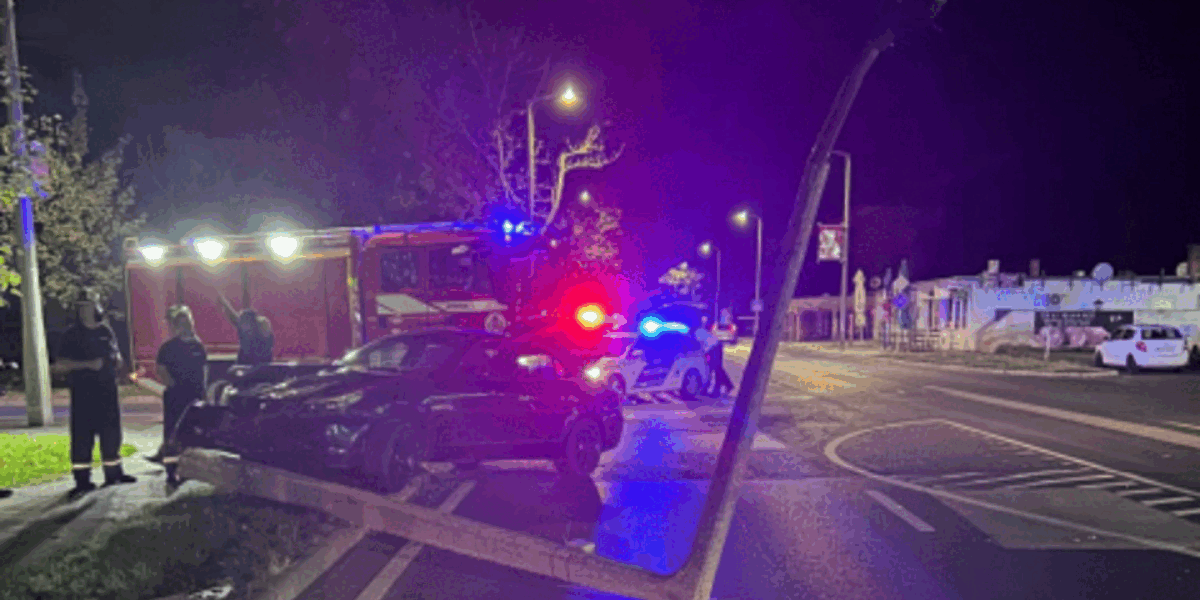Mașină izbită de un stâlp în Nagykanizsa