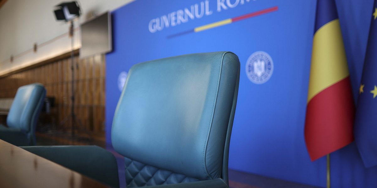 România blocată: Criza politică ce a ținut guvernul în șomaj tehnic