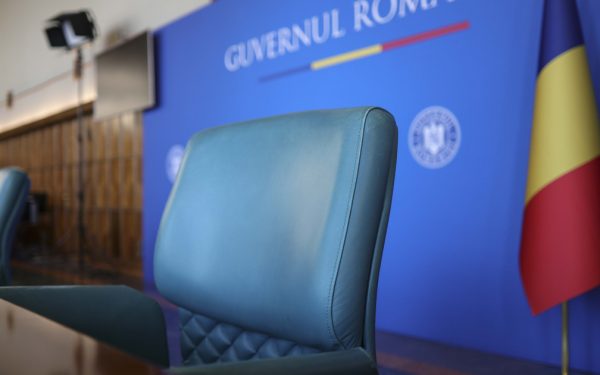 România blocată: Criza politică ce a ținut guvernul în șomaj tehnic