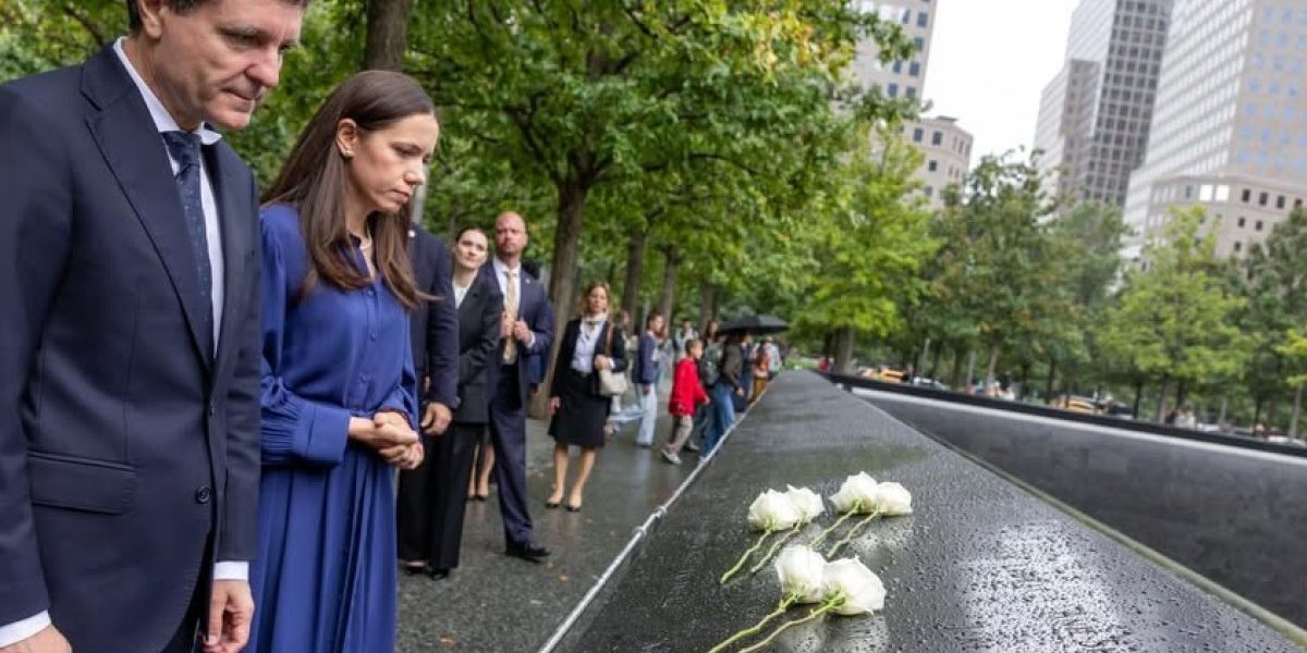 Nicuşor Dan și Mirabela Grădinaru, omagiu la Memorialul 9/11