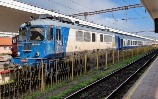 Pornografie pe șine: doar 600 km OK din 11.000. Bani PNRR?