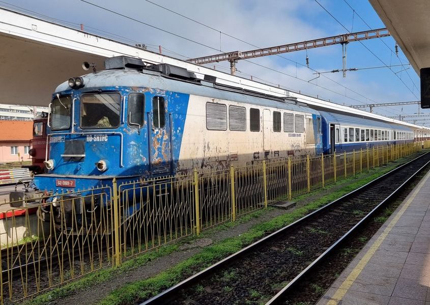 Pornografie pe șine: doar 600 km OK din 11.000. Bani PNRR?