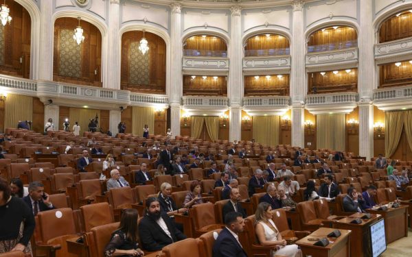 EXPERT: Legea Partidelor subminează garanțiile constituționale