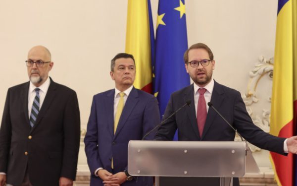Fritz, replică pentru Grindeanu: Am venit în România în autocar