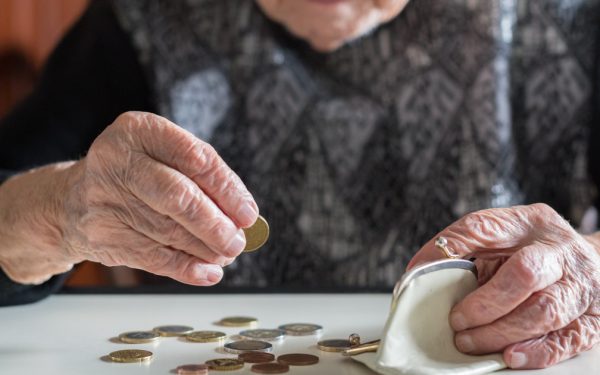 România: Unde pensiile și salariile ating cele mai înalte cote