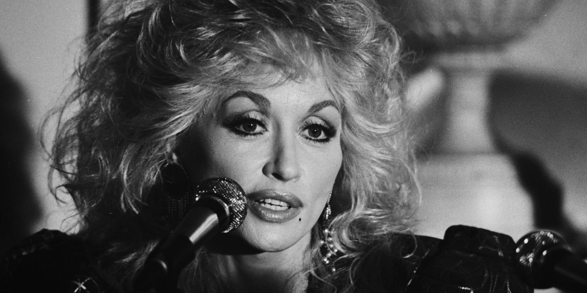 Sora lui Dolly Parton, indignată: Mizerii AI după moartea regretatei artiste