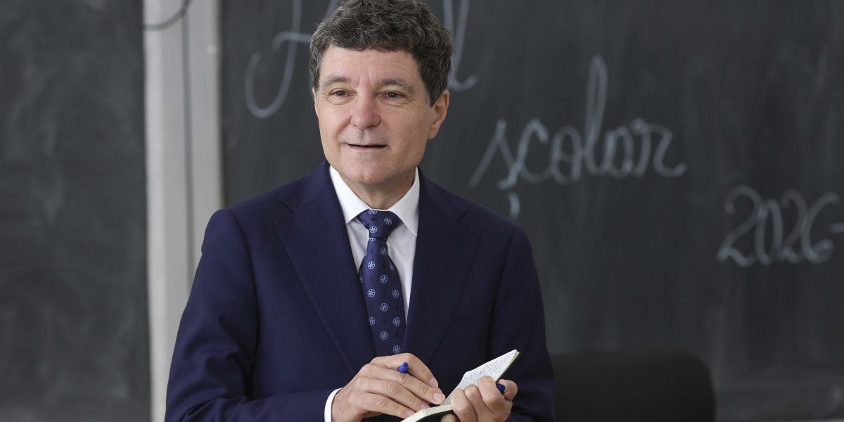 Nicușor Dan: Greșim că nu valorizăm cunoașterea