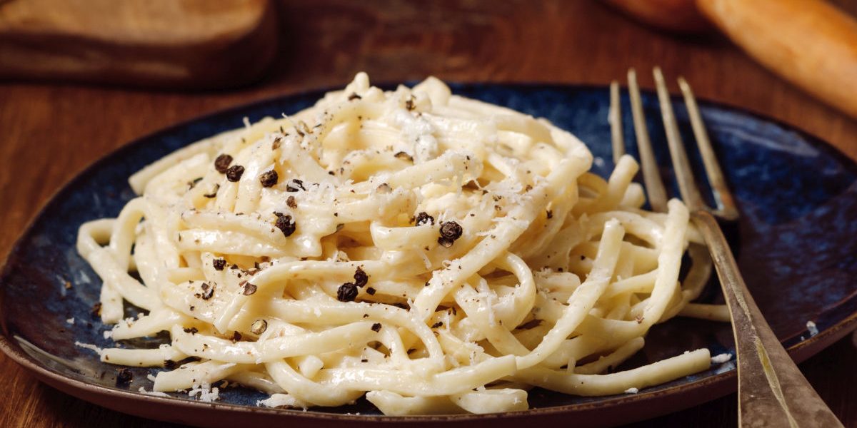 Bechamel perfect: Rețeta pas cu pas, explicată clar