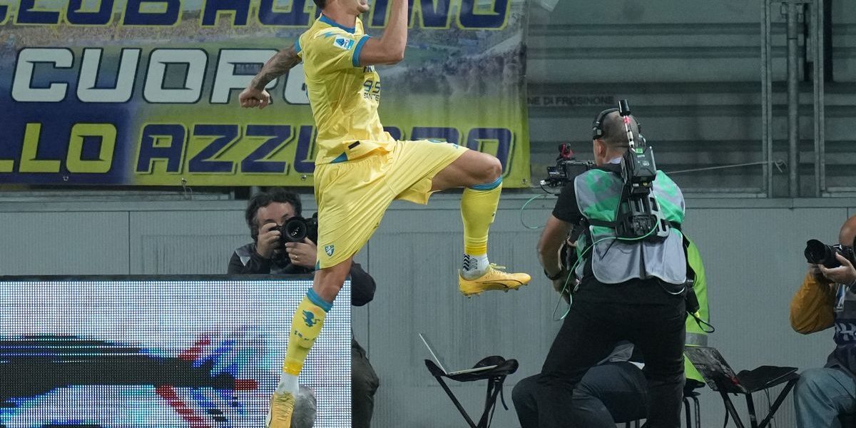 Raimondo, erou la Frosinone! Frankfurt rupe blestemul acasă