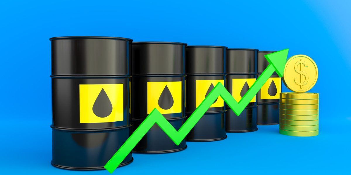 Petrolul explodează după atacuri și uragan