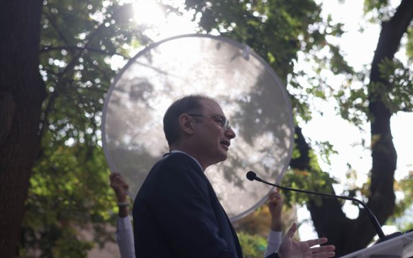 Niculescu, despre mandat: Își dă demisia înainte de votul din Parlament?