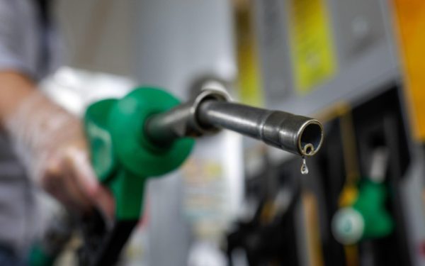 Benzină și motorină mai ieftine? Niculescu anunță prelungirea măsurilor