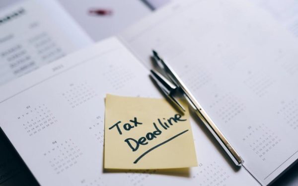 CEDO: Statul nu poate reține taxe zeci de ani, fără dobândă