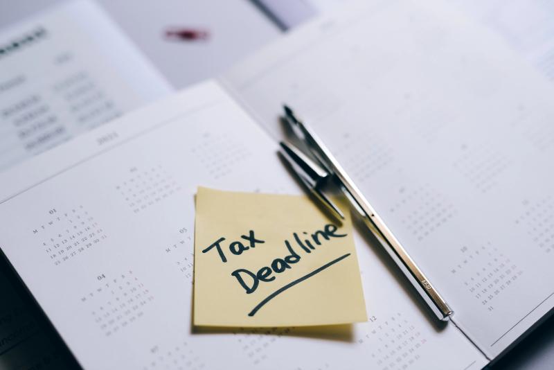 CEDO: Statul nu poate reține taxe zeci de ani, fără dobândă