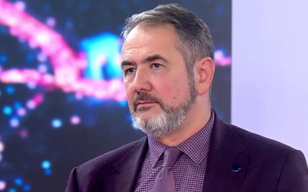 Costreie: Telefoanele distrag atenția. Nu necesită studii complexe